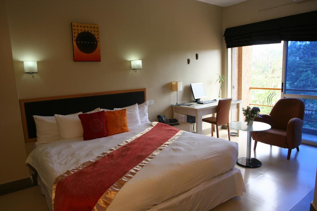 Metropole Hotel Kampala Zewnętrze zdjęcie