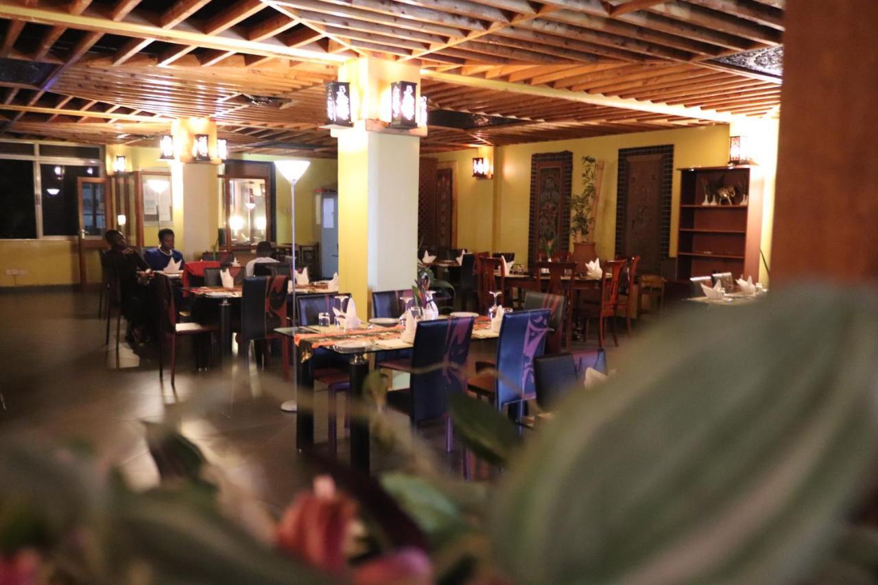 Metropole Hotel Kampala Zewnętrze zdjęcie